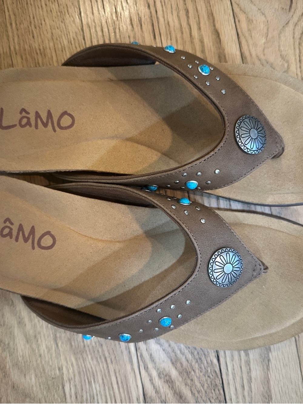 LâMO Boho Western Sandals Size 10 Brown Turquoise Studded Flip Flops